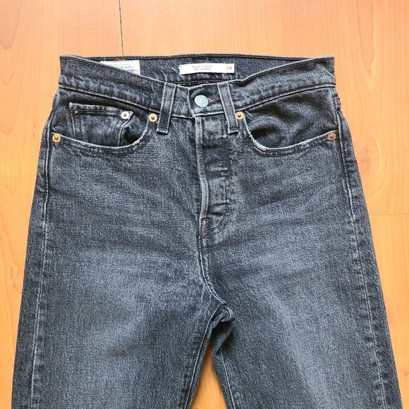 Levi's Wedgie Straight Jeans - Picture 3 of 14